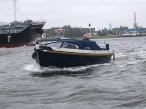 Beispielhaftes Motorboot